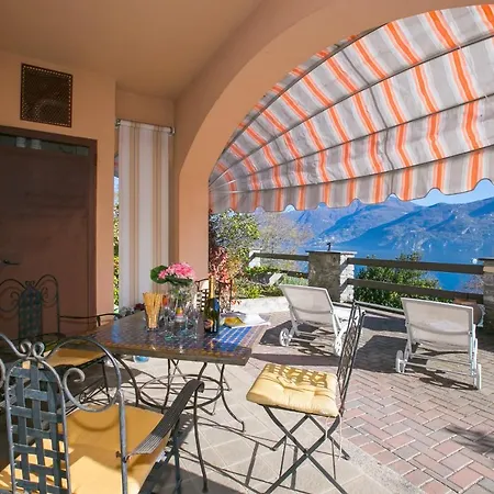 Sleeps 4 * Menaggio