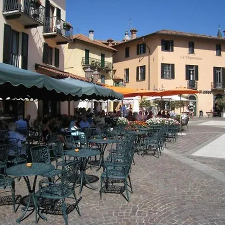 Sleeps 4 Apartment Menaggio