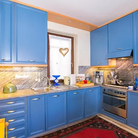 Apartment Sleeps 4
